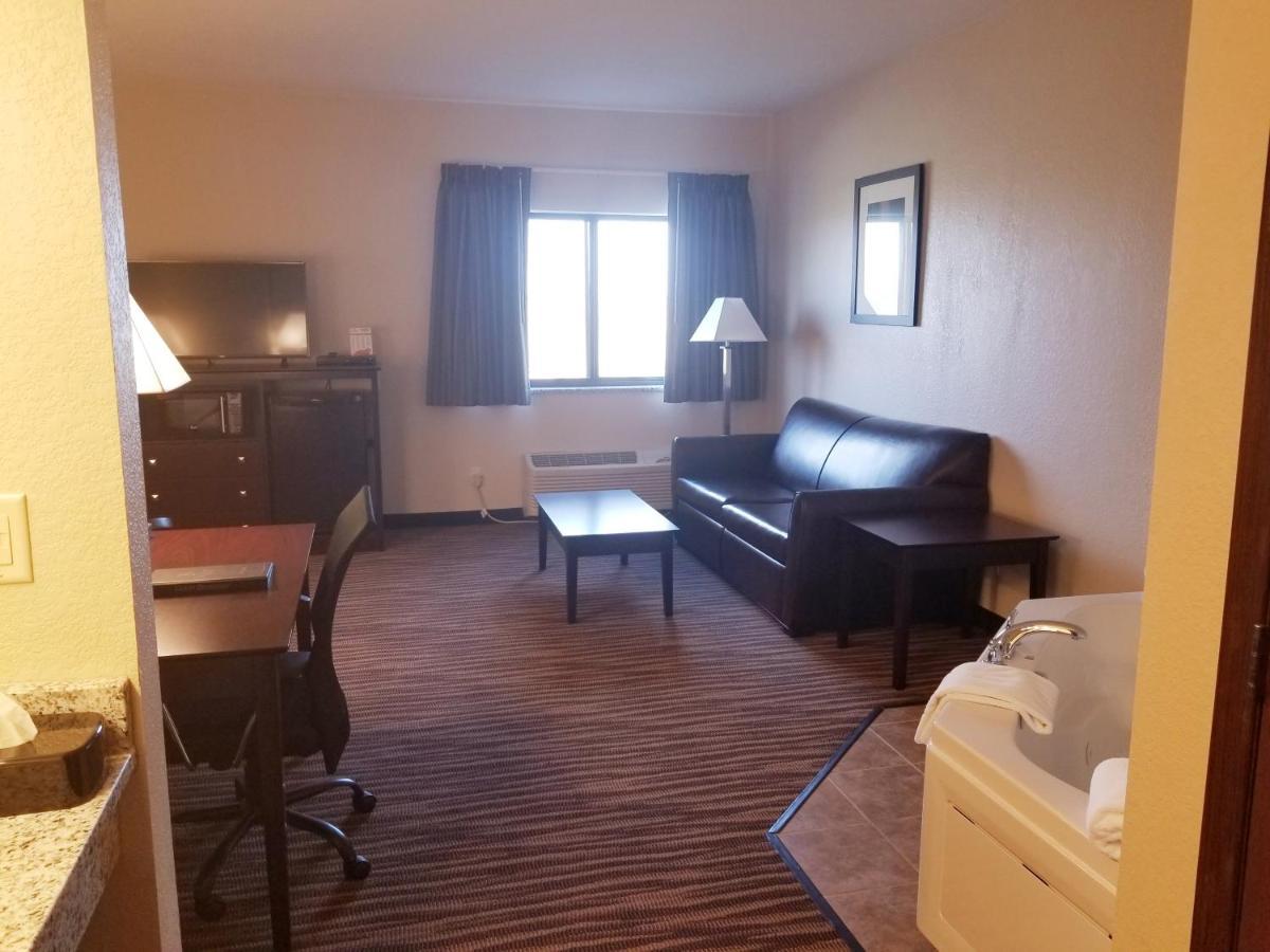 Cobblestone Inn & Suites Maryville Exterior photo