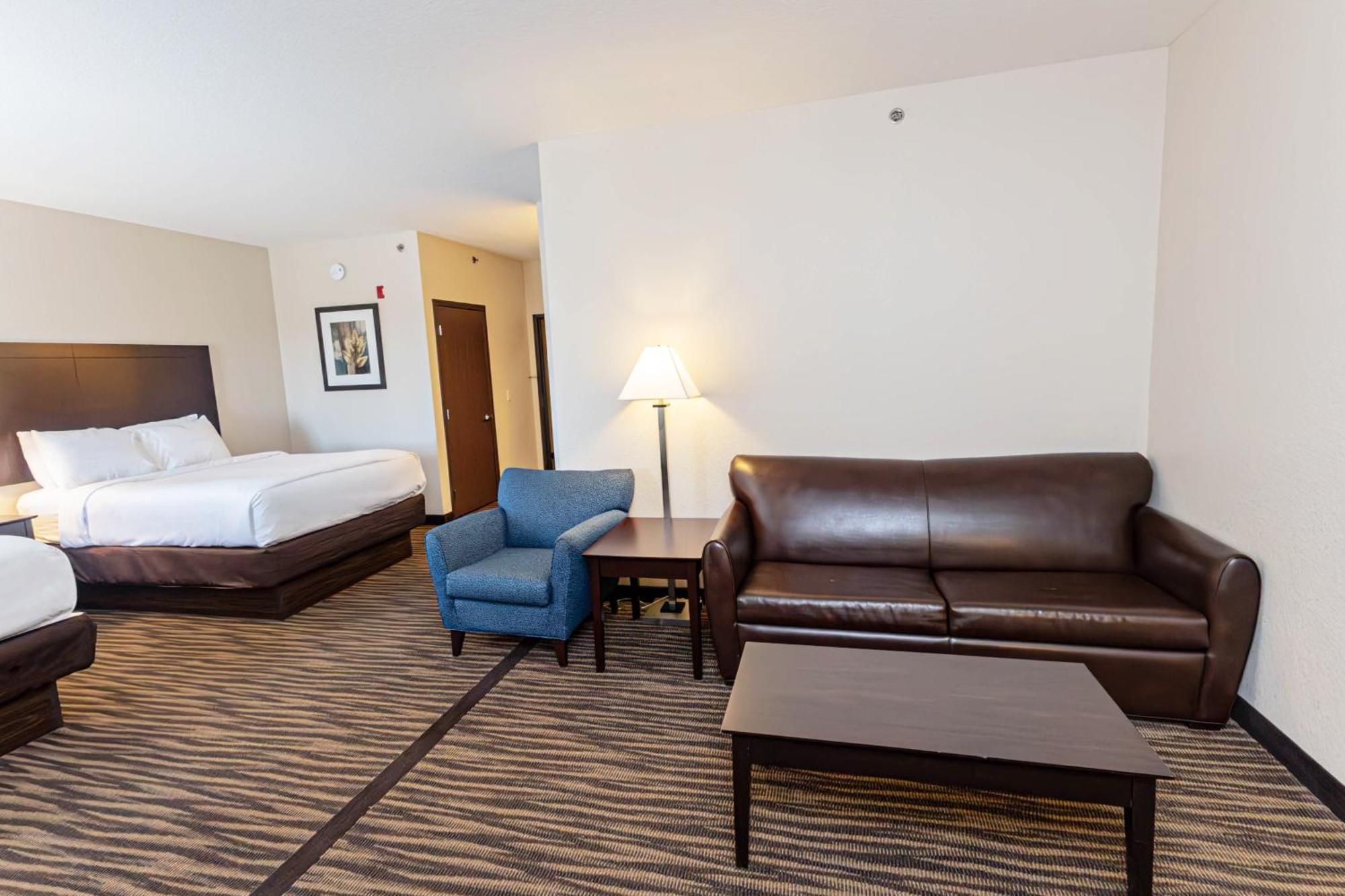 Cobblestone Inn & Suites Maryville Exterior photo